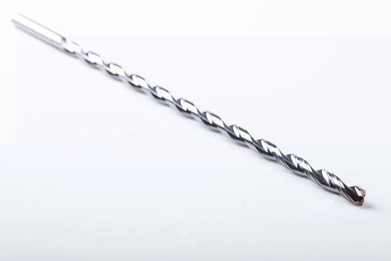 15×D Solid Carbide Drill Jasna powierzchnia Wykończenie Niestandardowe Wytrzymałość